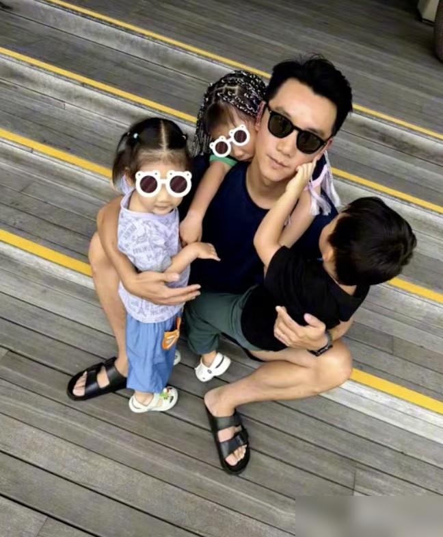 郑恺苗苗三年三娃！他俩藏了巴厘岛合照，却藏不住你心里的那份疑惑。2020抱女