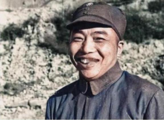 为什么有人说：志愿军司令员幸好是彭德怀元帅，换别人根本就镇不住？在朝鲜战火逼