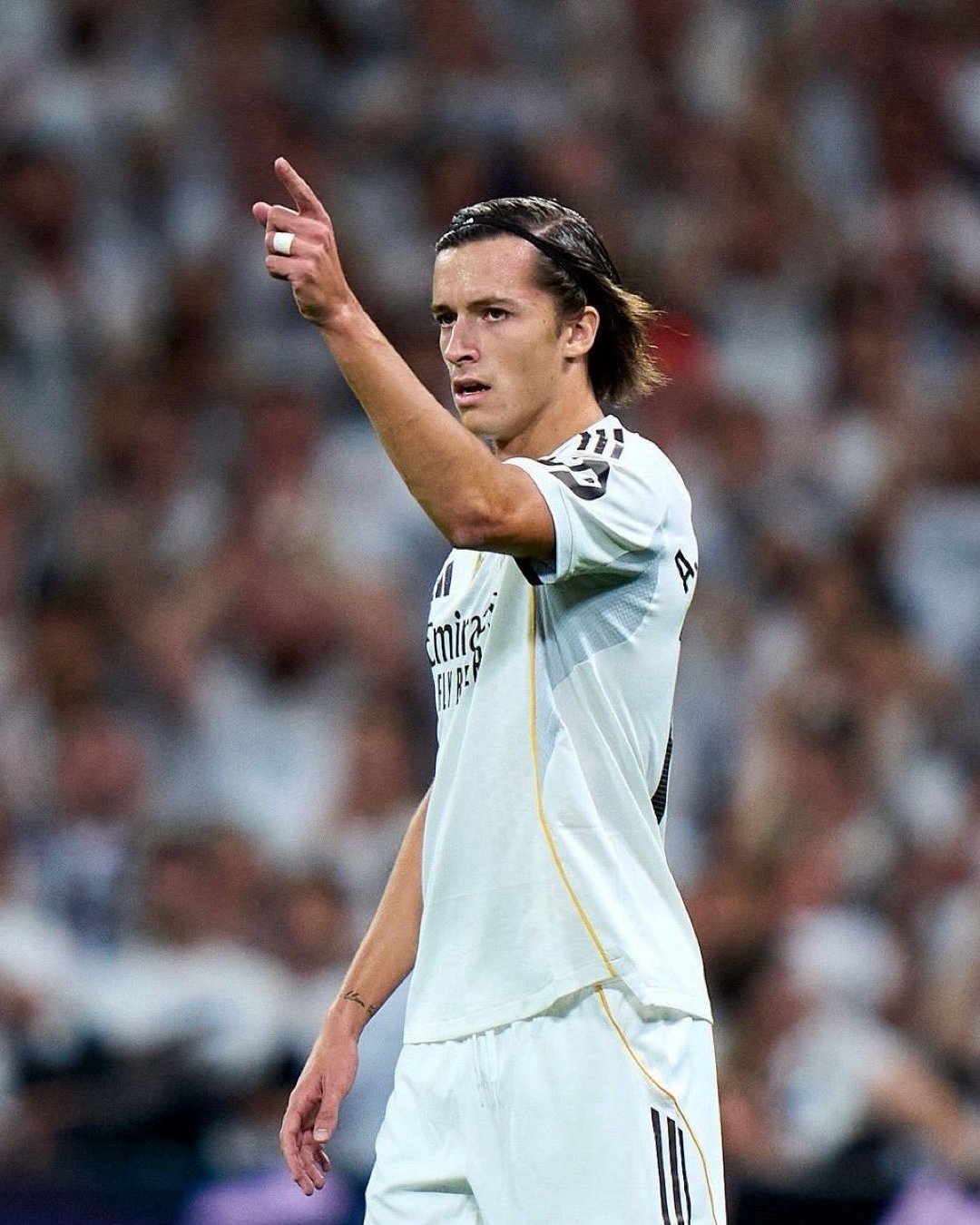 【西媒okdiario】伤愈回归的卡雷拉斯在对阵曼城次回合比赛担任替补背后另有原