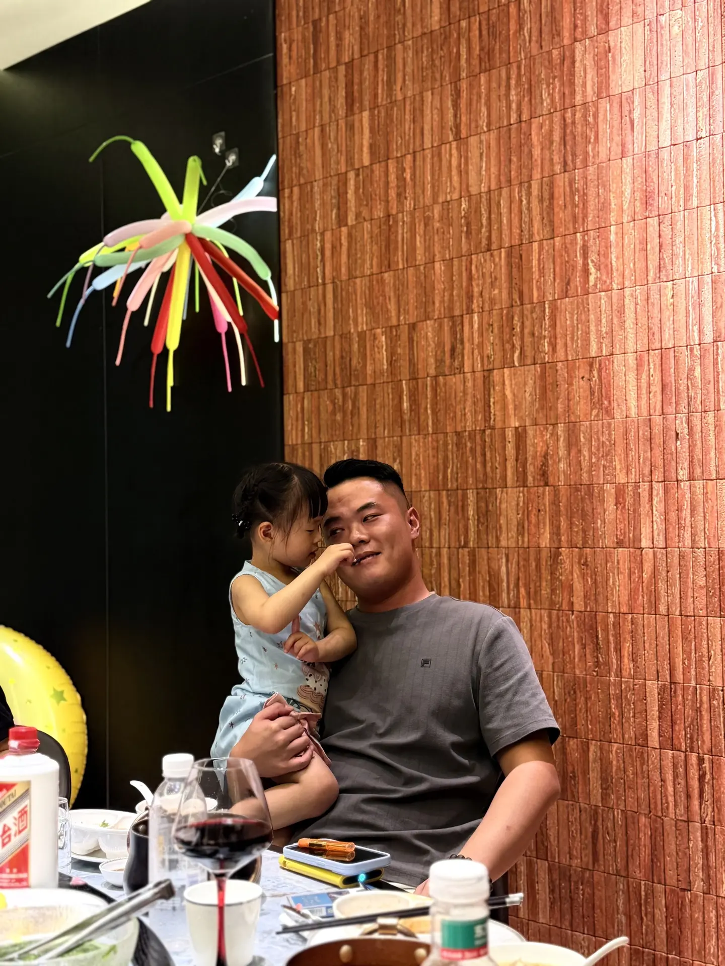 丁力不可能一辈子卖梨，你也不可能穷一辈子。