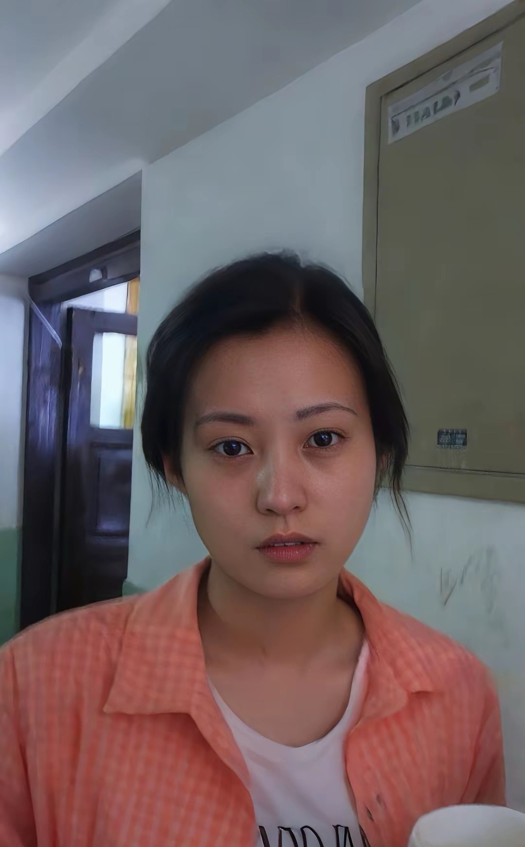 怪不得当年邓超会喜欢郝蕾，原来年轻的时候这么青涩美丽