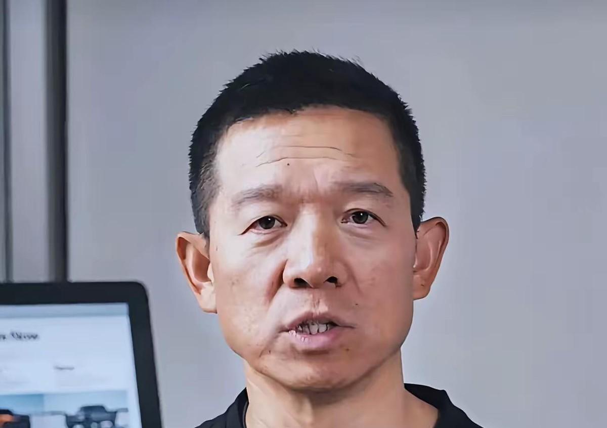 贾跃亭把伊涅斯塔拉到加州总部拍握手照，宣布FXSuperOne在阿联酋开订，