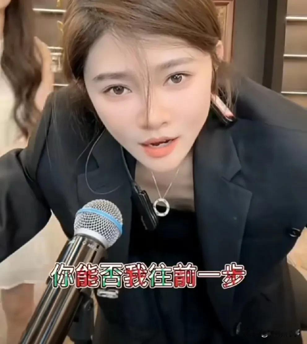 三月喊话：我守住别人的秘密，但别人不肯替我守秘密，最后你们说我忘恩负义！