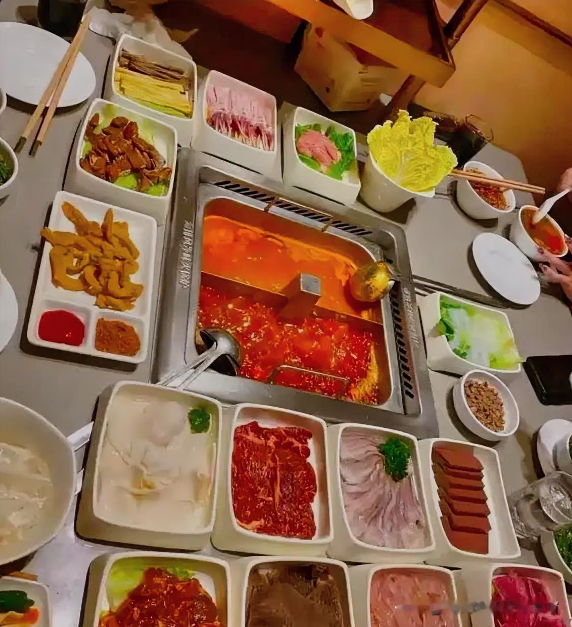 没钱别硬装！217元就撕破了穷人的困境前几天刷到了一个帖子，一对夫妻带着孩子馋