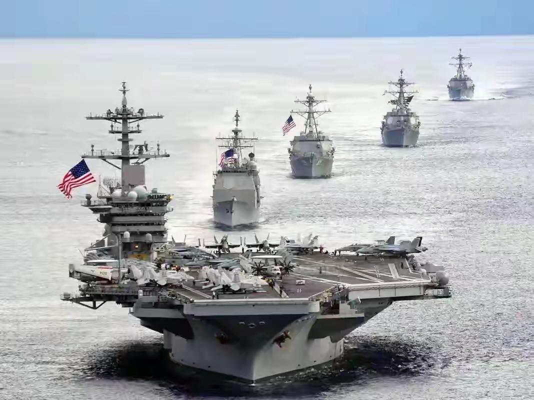 北京日报报道：伊朗伊斯兰革命卫队海军向美国海上支援舰队进行了有效打击，击伤2艘