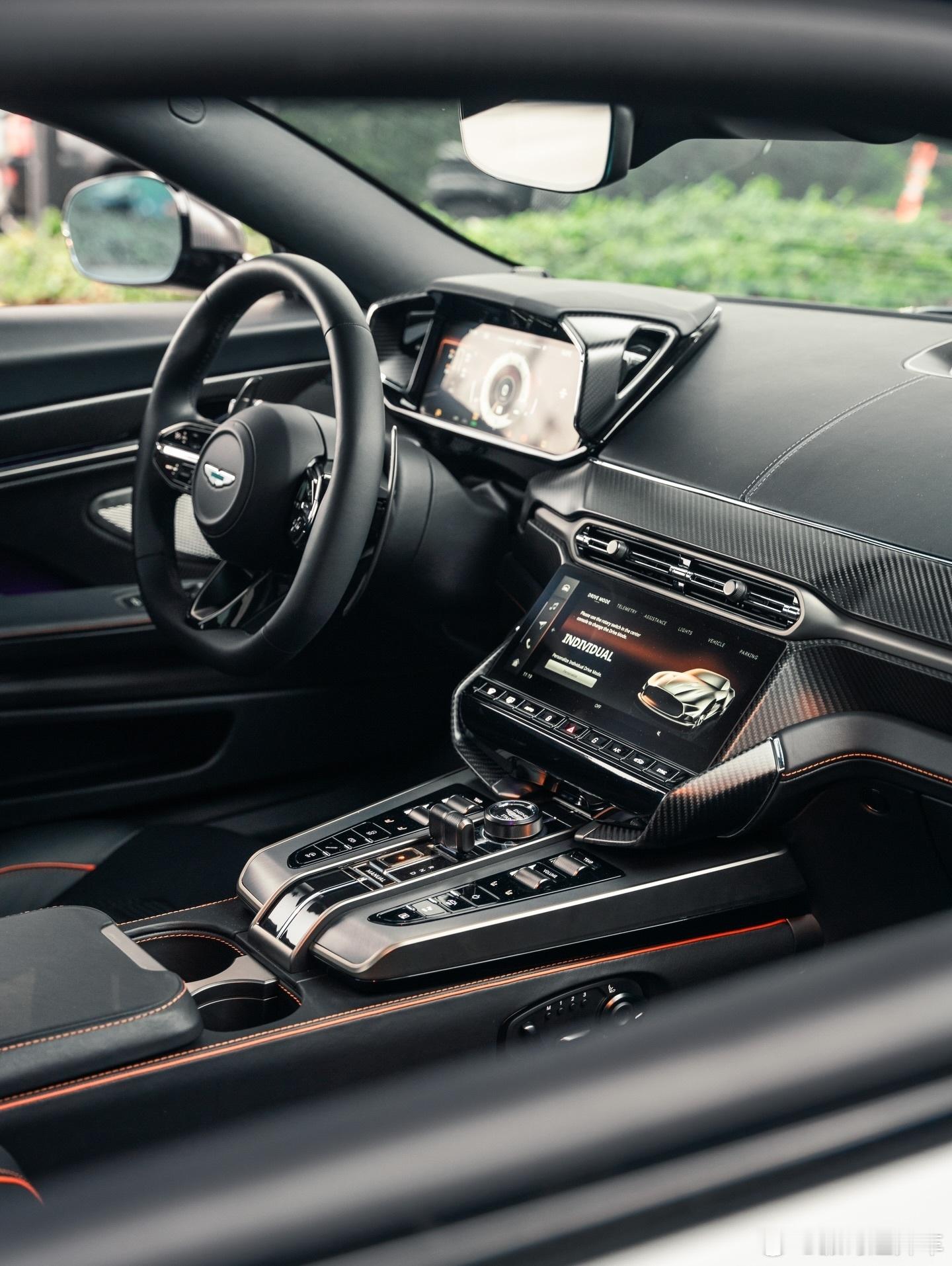 大屏时代应该保留物理按键吗超级车主大v聊车虽然现在可以用屏幕控制越来越多的功能