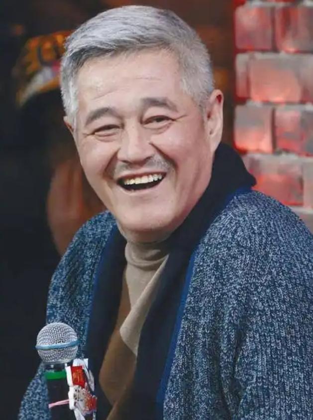 2013年，赵本山当着哈文的面：“既然如此，今年的春晚我不参加了”，说罢转身推门