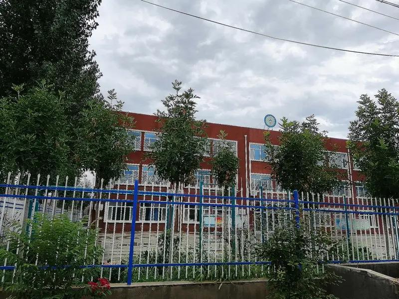 在家长投诉渠道多的情况下，为何山东曹县的老师还敢惩罚学生？有图有真相，学生身上
