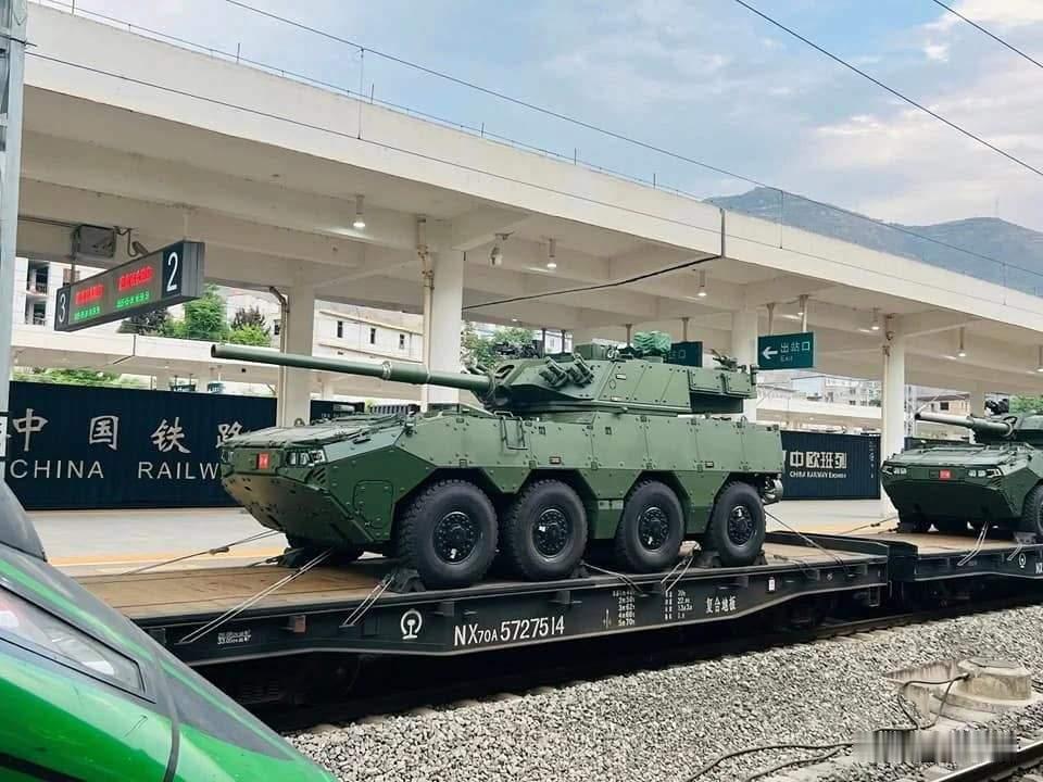 海峡两岸的105mm8×8轮式突击炮！将来他们俩会见面吗？在