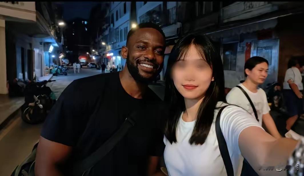 郑强再爆硬核言论！怒劝农村女大学生远离这些外国留学生不是偏见是保命！在现实