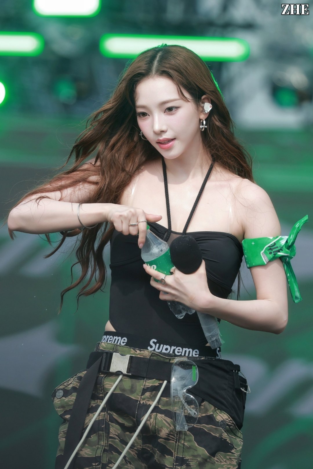 柳智敏250705水弹也一周年了诶💚