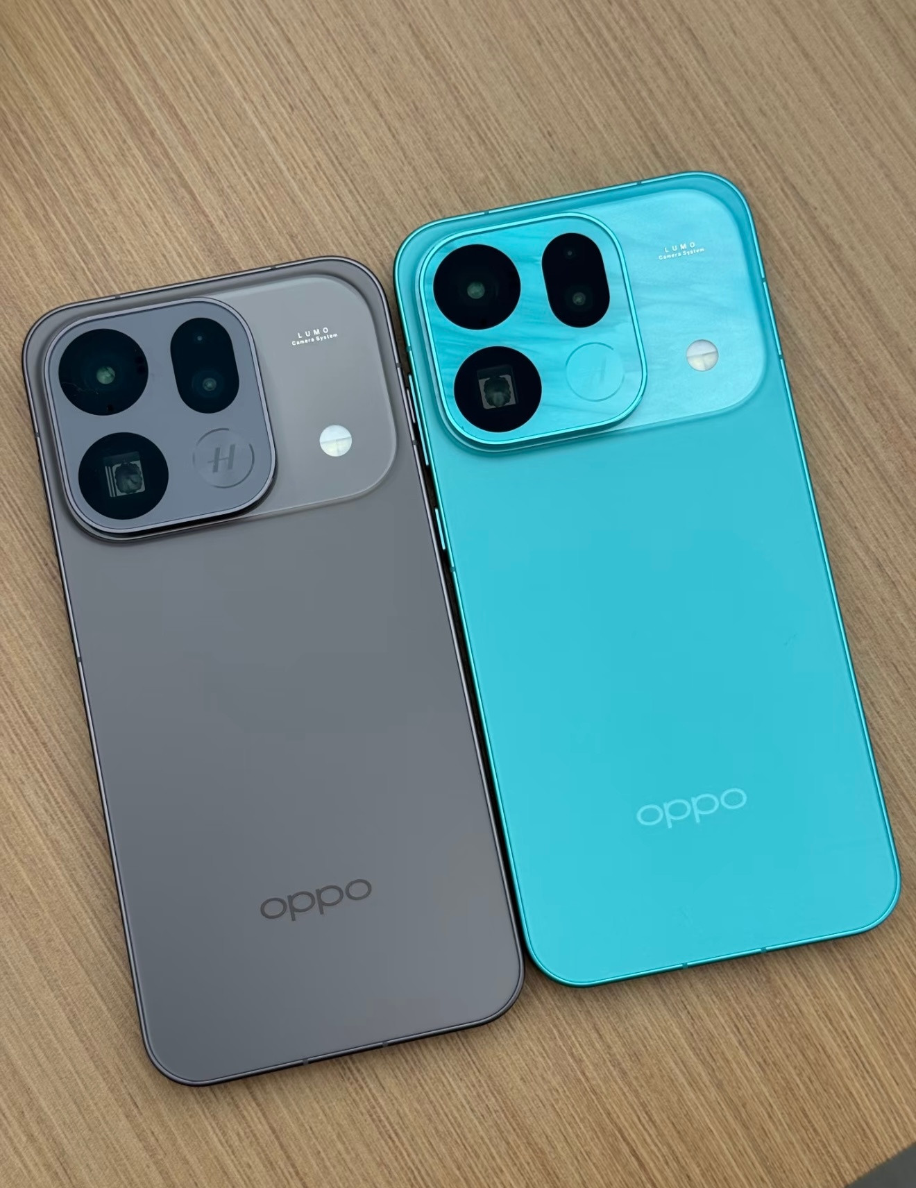 不得不说OPPOFindX9sPro这蒂芙尼蓝很洋气！