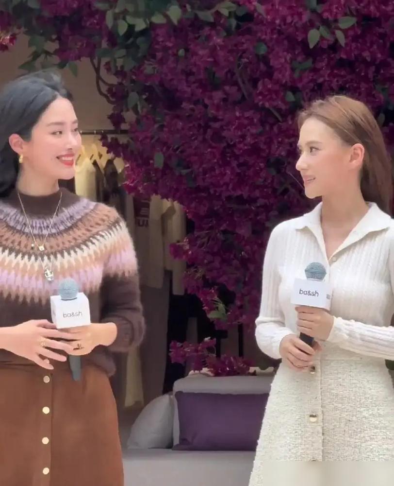 一阵风吹过，吹开了杨采钰的神采，也吹干了何超莲的眼角。都以为是嫁入豪门，扒开一看