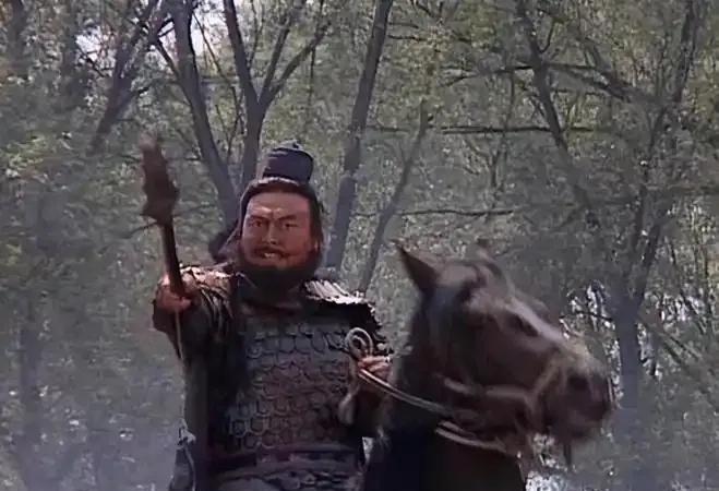 艺术改编就是厉害，硬是把曹操率领的五千豹骑兵扩大成百万人，关键是一个重要次序，那