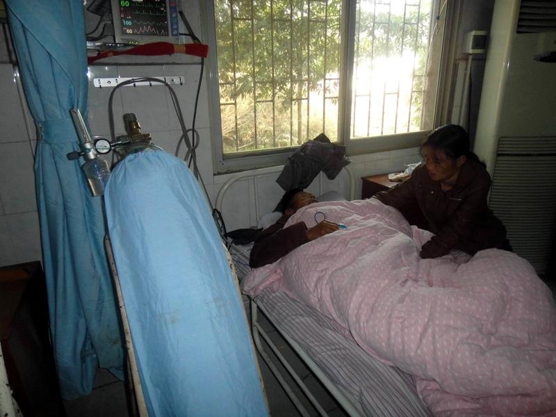 走出大山的孩子今天来说一说中年得二子的教师同学。早早结婚，早早生了大儿子然后赶