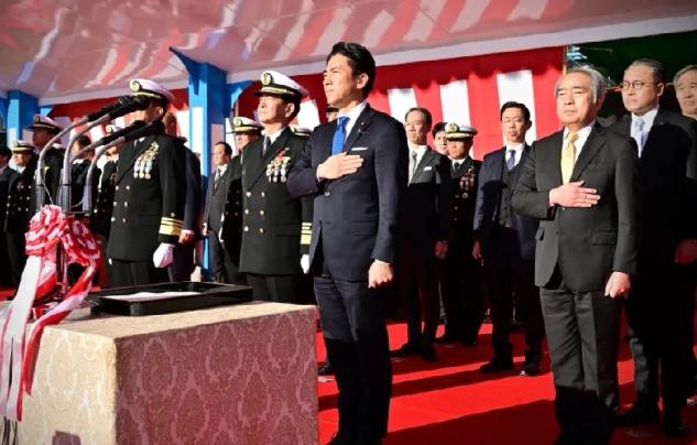 日本宣布了一个重大举动在中日关系持续恶化之际，日本防卫大臣小泉进次郎12月22