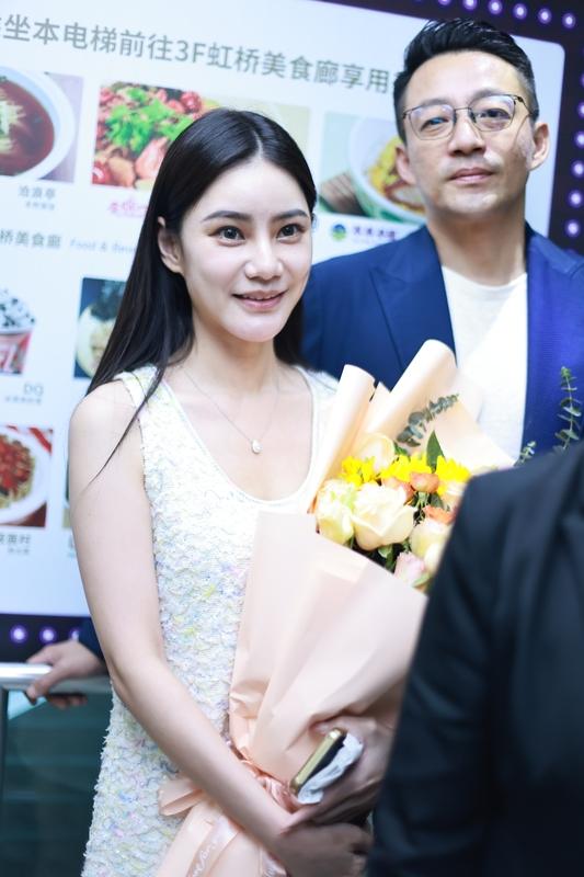 2025年11月23日下午，汪小菲和马筱梅从中国台北返京，在北京机场被路人偶遇。