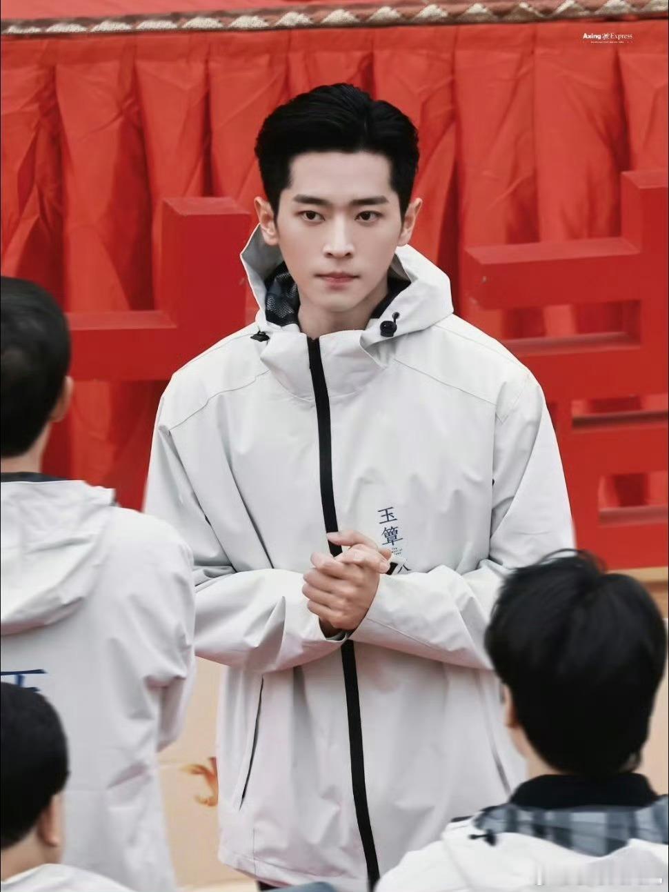 郭宇欣开机路透丞磊徐若晗主演的《玉覃秋》开机了,前段时间因为短剧《盛夏芬德拉》小