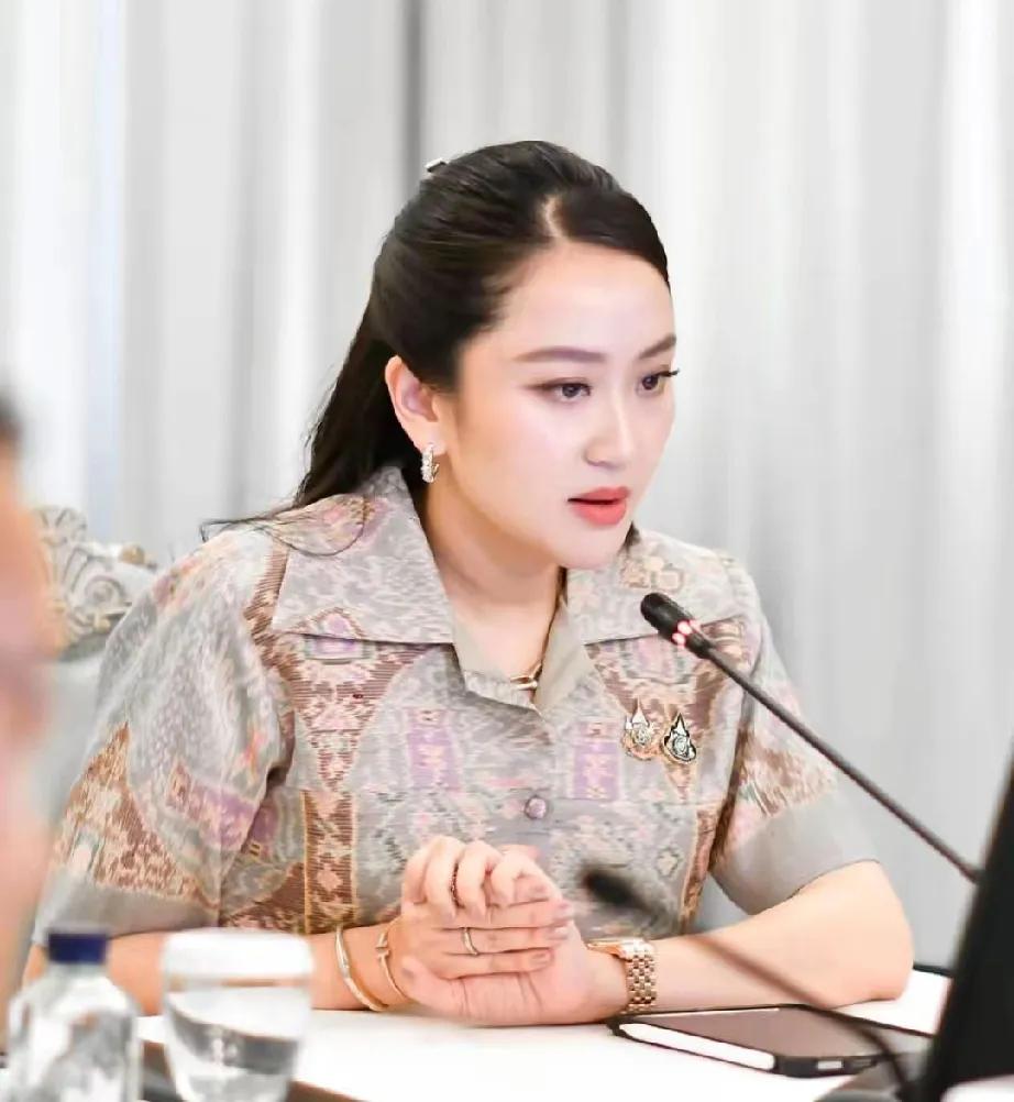 佩通坦复位好像无望了！尽管他信一再保证泰国不会更换总理，但从目前现有的情况来看