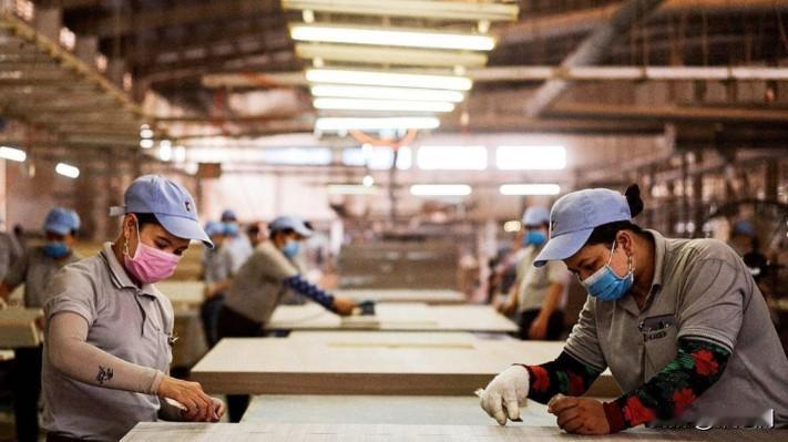 为何印度的制造业一直赶不上中国？原因其实很简单，印度工厂40%的成本，是开空调交