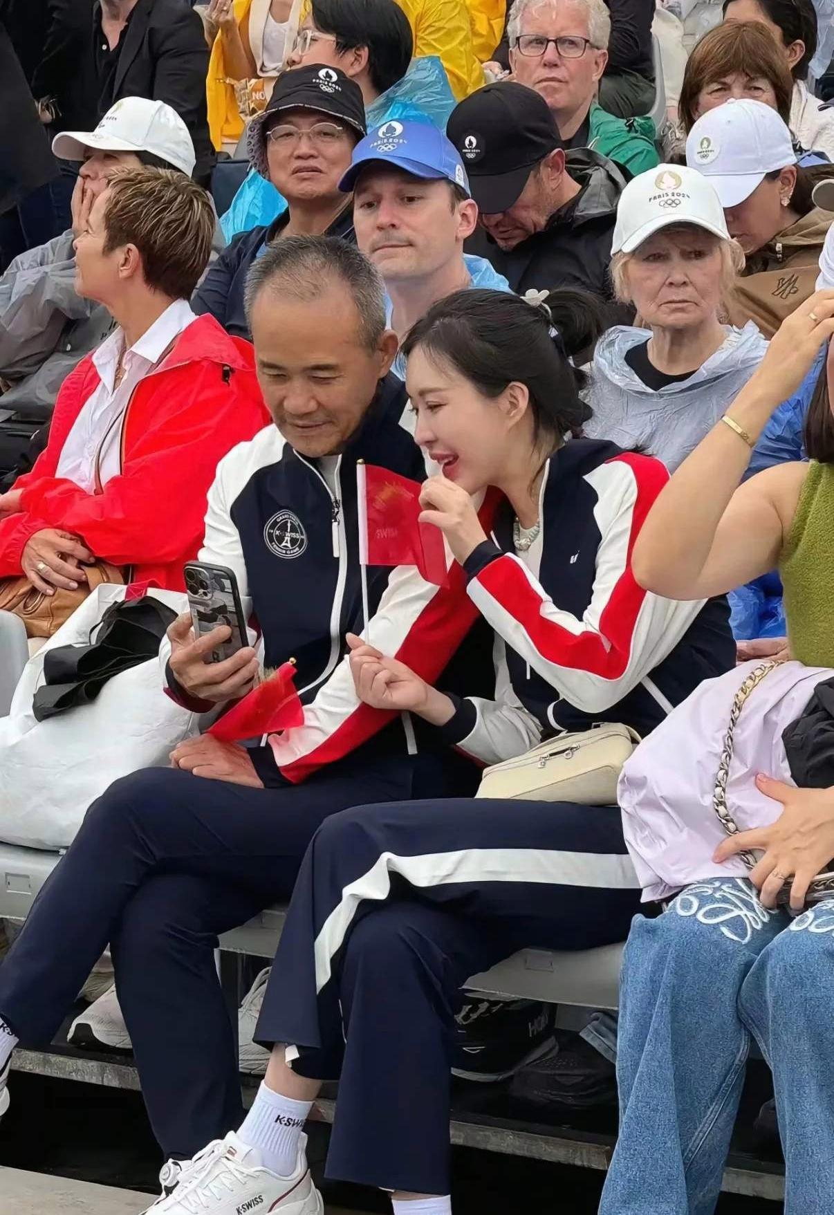 打脸来得太快！王石放弃千万退休金，田朴珺那句“我养你”，撑了不到两年王石主