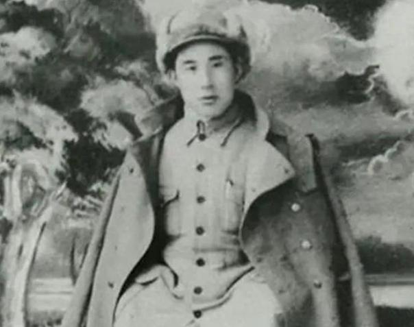 1949年，三野后勤部参谋长在浙江遭到土匪袭击，夫妻二人遇害，3岁幼子当场失踪，