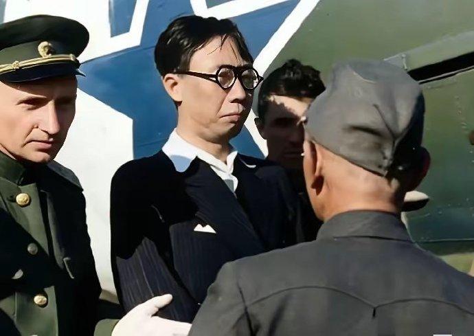 建奴用部落文明来统治先进的文明，满清致使华夏民族落后世界百年，而昔日的大明一直都