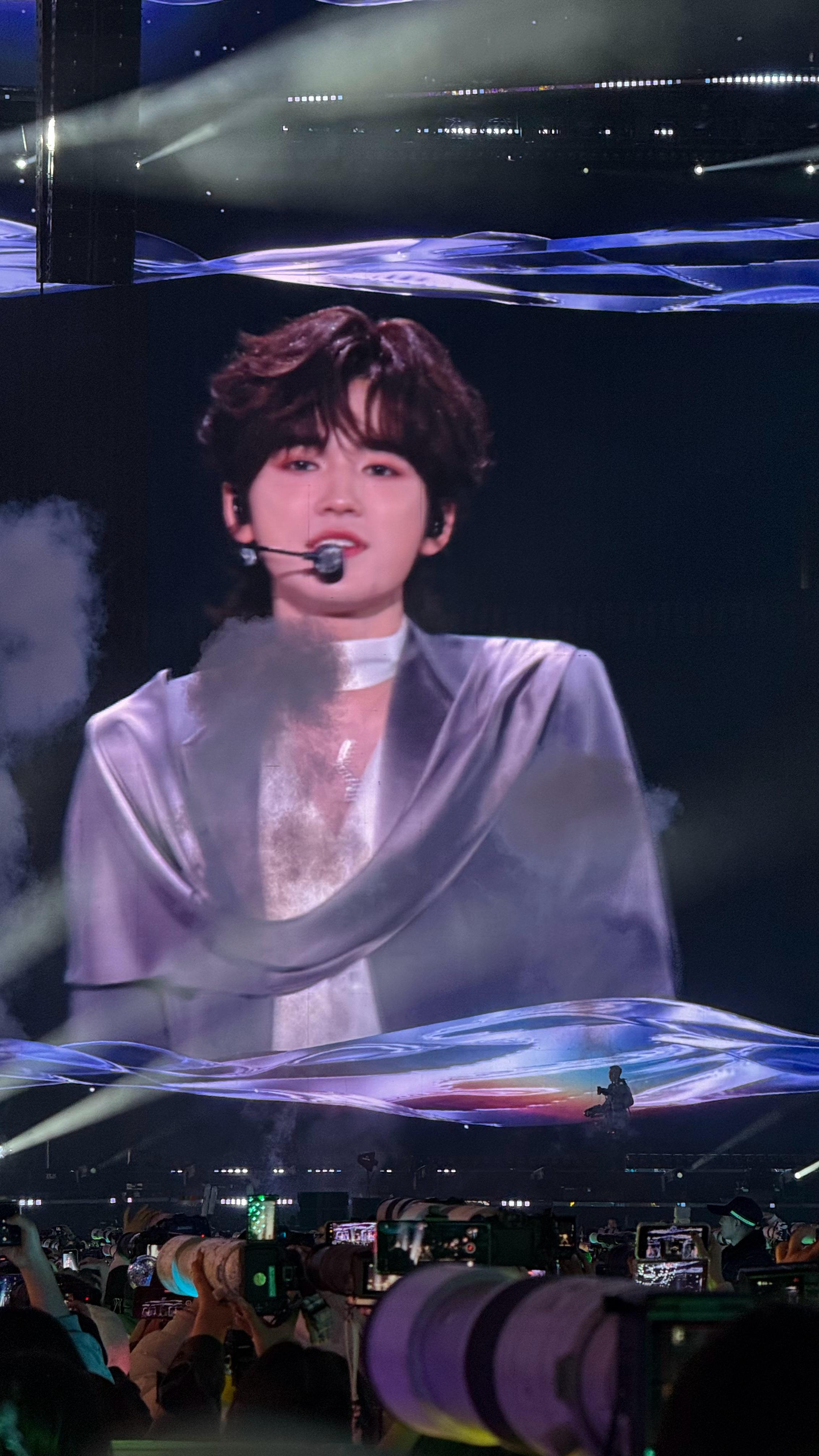 宋亚轩大屏的神！！！！！帅疯了！！！！