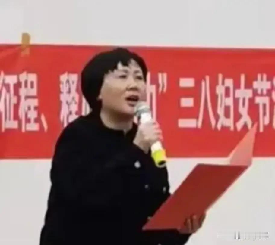 拍蝇打虎，一刻不停歇！5月12日，贵州纪委又传来好消息，一天之内，有两位处级干