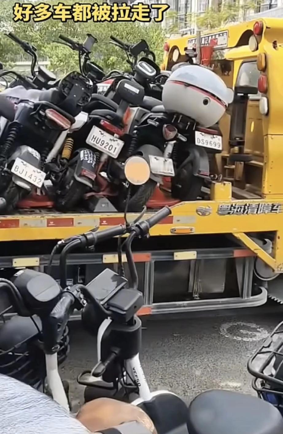 最近都在严查电动车，电动车问题频繁的上热搜，那么到底该不该管？老百姓心里直打鼓！