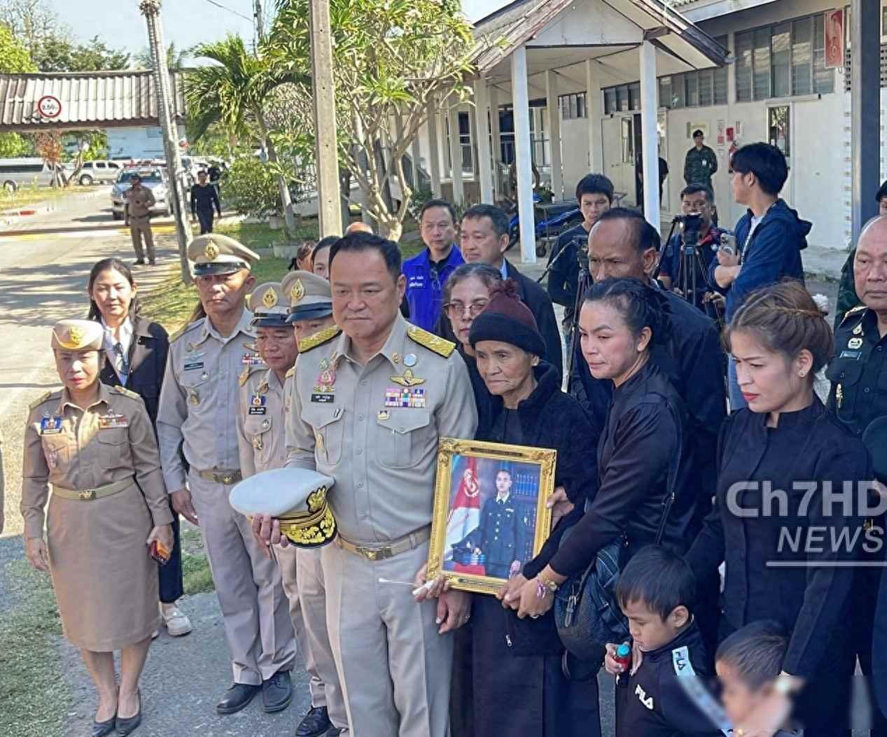 泰国外长空前强硬：中美谁的劝架都不好使，柬埔寨必须签城下之盟最近几天，新闻里说