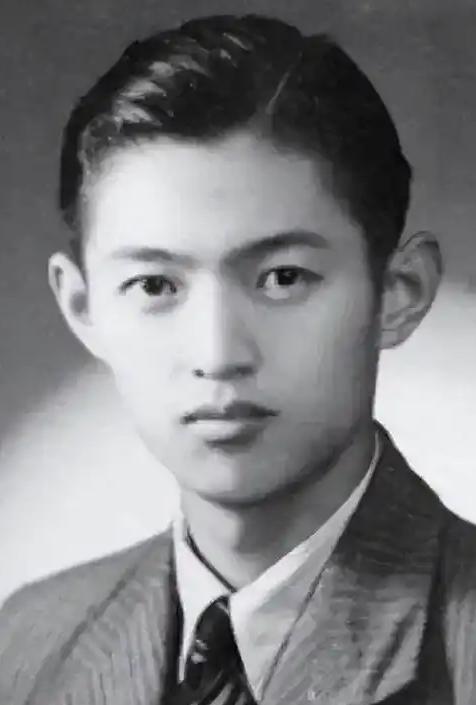 钱磊：钱学森唯一的孙子，1979年出生于北京，父亲是钱永刚，母亲是开国少将傅崇碧