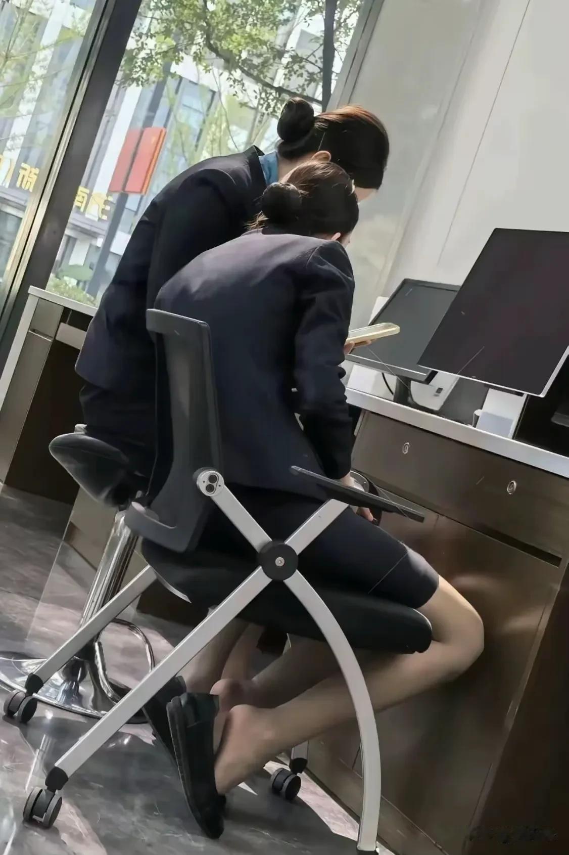 我敢说99%的男的，都逃不脱这身装扮的吸引力。