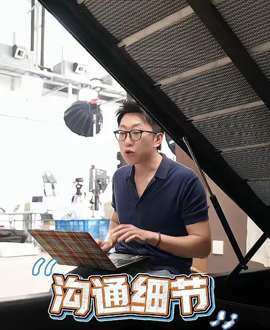 董宇辉又被人盯上了？全网都在说：董老师太难了，树大招风真不是说说而已。这
