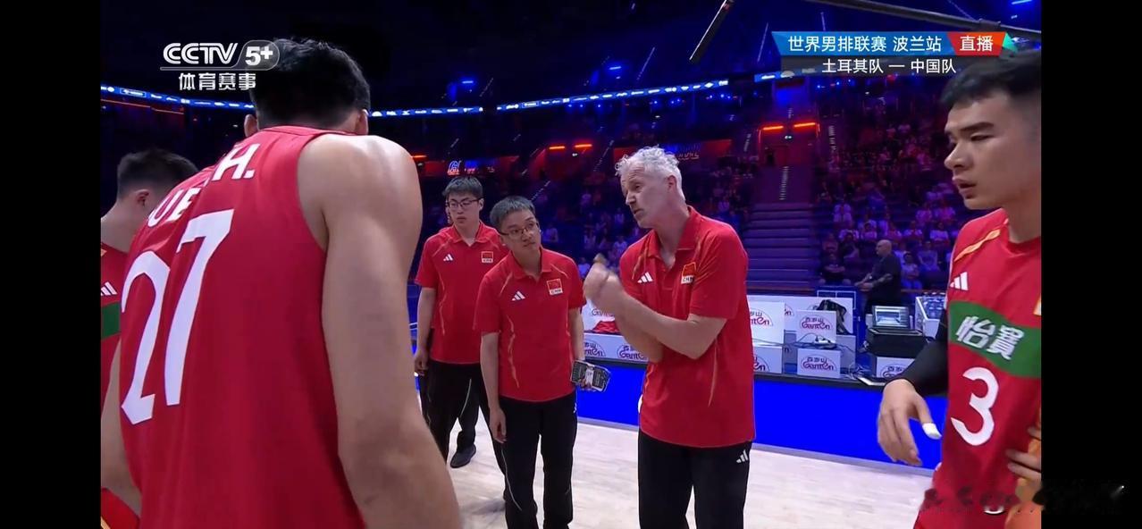 中国男排又输了，1-3不敌比利时男排，又是一个两连败，海宁主教练曾经说过的让球队