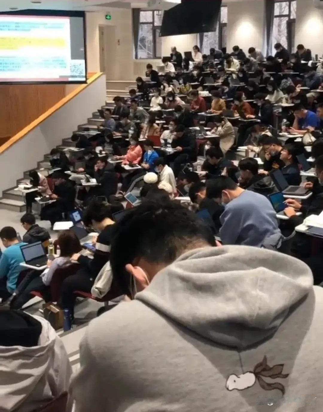 我国教育令世人瞩目,就硕士、博士研究生层面,展现的就是是一个“辉煌”的数字。“