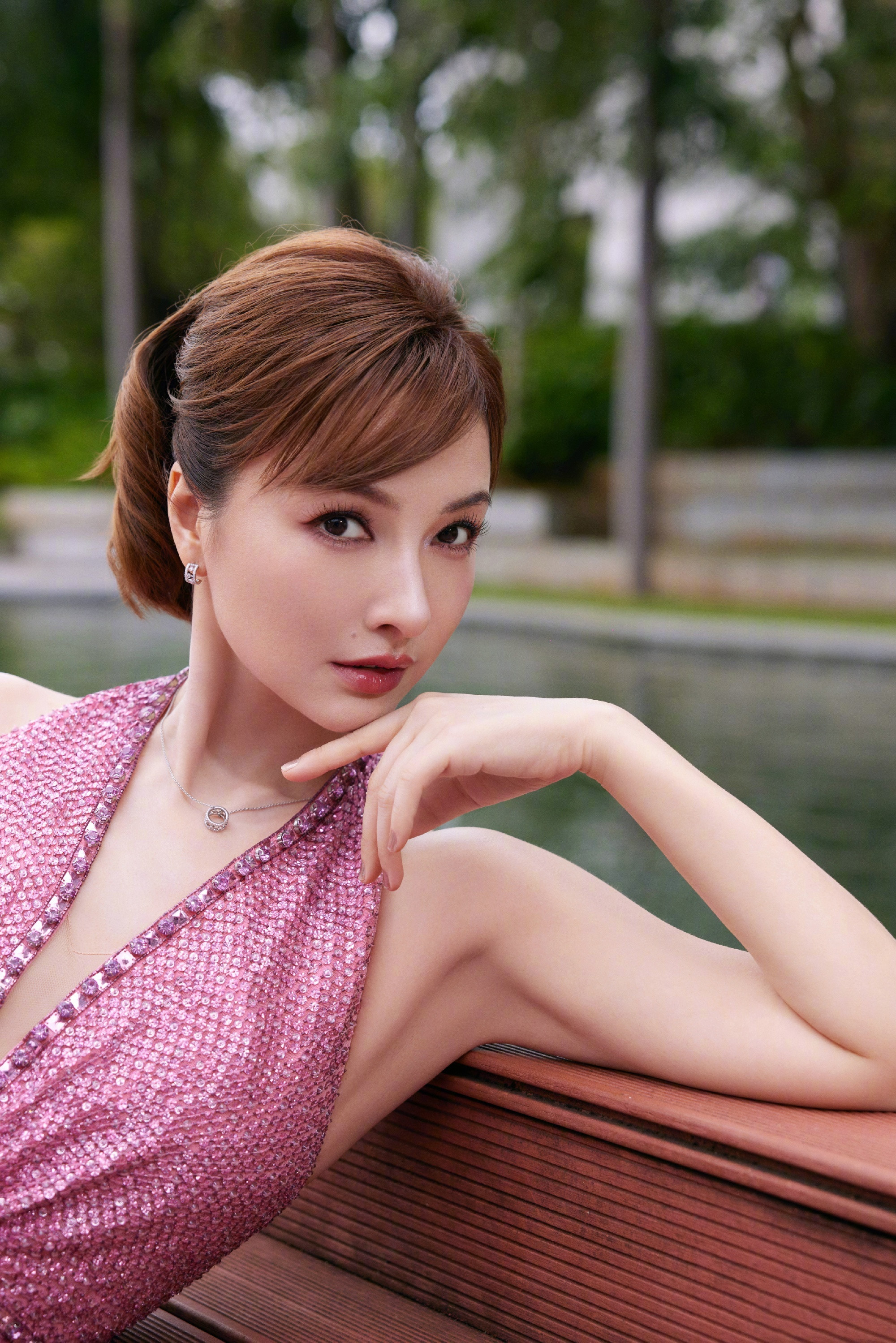 吴昕，好粉好温柔。吴昕