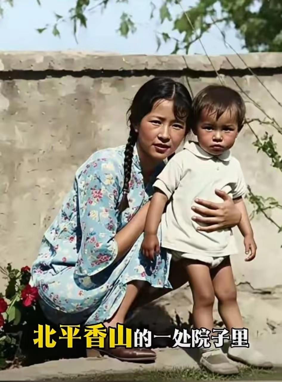 王铎：林徽因和自己的女儿这张照片，可以看到当时林徽因的真实生活状态。