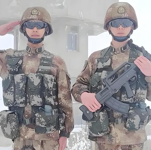 为什么各国军队采用棉服保暖而不是羽绒服，你知道原因吗？先说说羽绒服的“致命