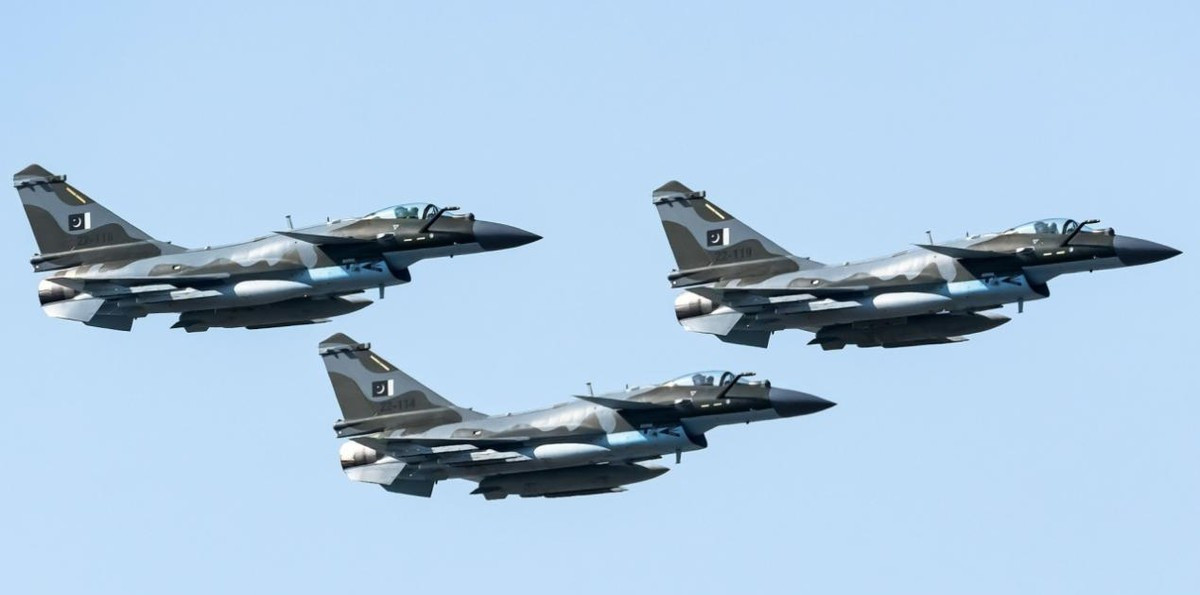 伊朗想买歼10可惜没成伊朗空军不行了！老军官爆料，九年前