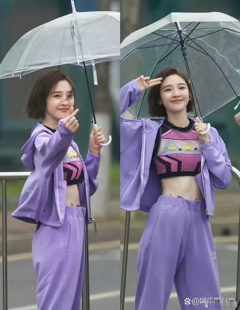 唐艺昕《浪姐》上班路透氛围感满满，状态清爽灵动，元气少女感十足，明媚气质格外吸睛