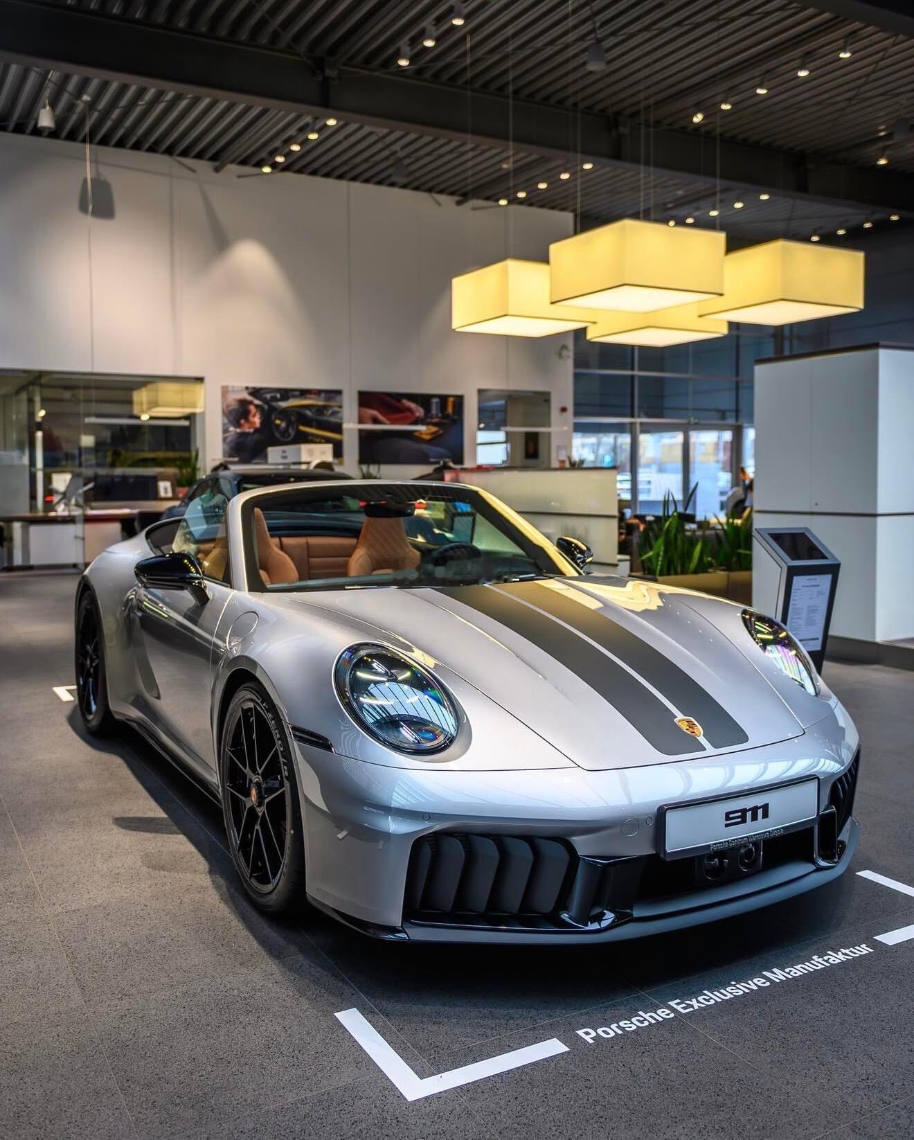 911GTS敞篷版GT银金属漆真的太好看了保时捷911