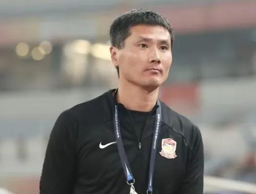 随着青岛西海岸3-1梅州客家，踢出了三个无可厚非事实！1.西海岸是赛季最大黑马