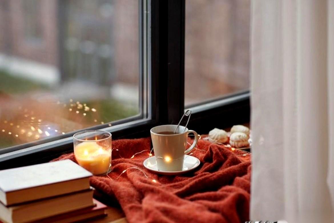 我竟然睡了7个小时。一睁眼，天都蒙蒙亮了，看了眼手机，4点多。可我是9点多就躺