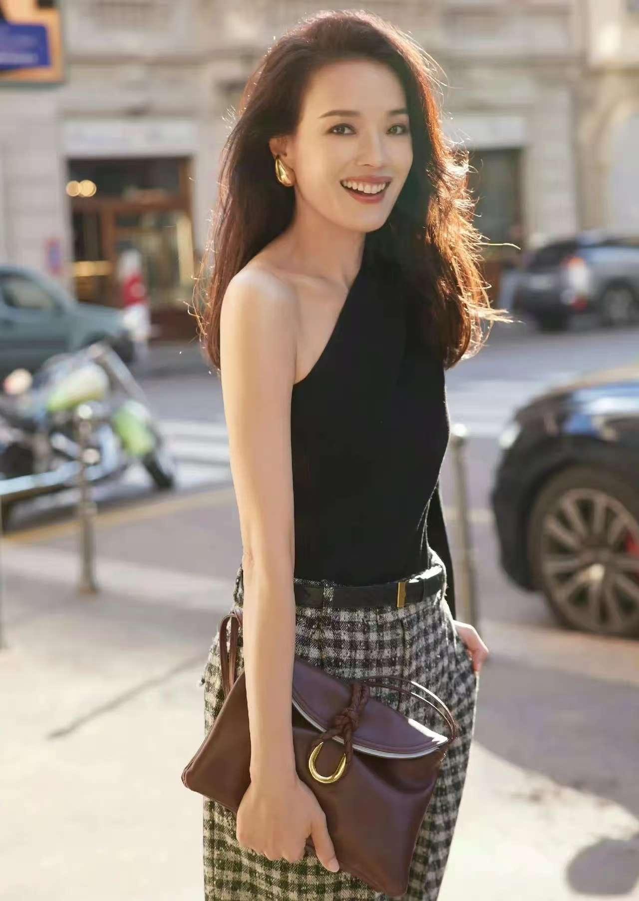 你说这世上谁最让我佩服？必须是冯德伦啊！舒淇跟张震谈了那么多年，见了家长，