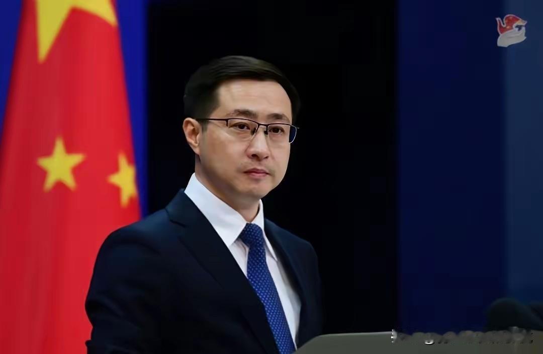 我个人坚决反对向菲律宾提供援助！今日，外交部发言人林剑宣布，向菲律宾提供现汇