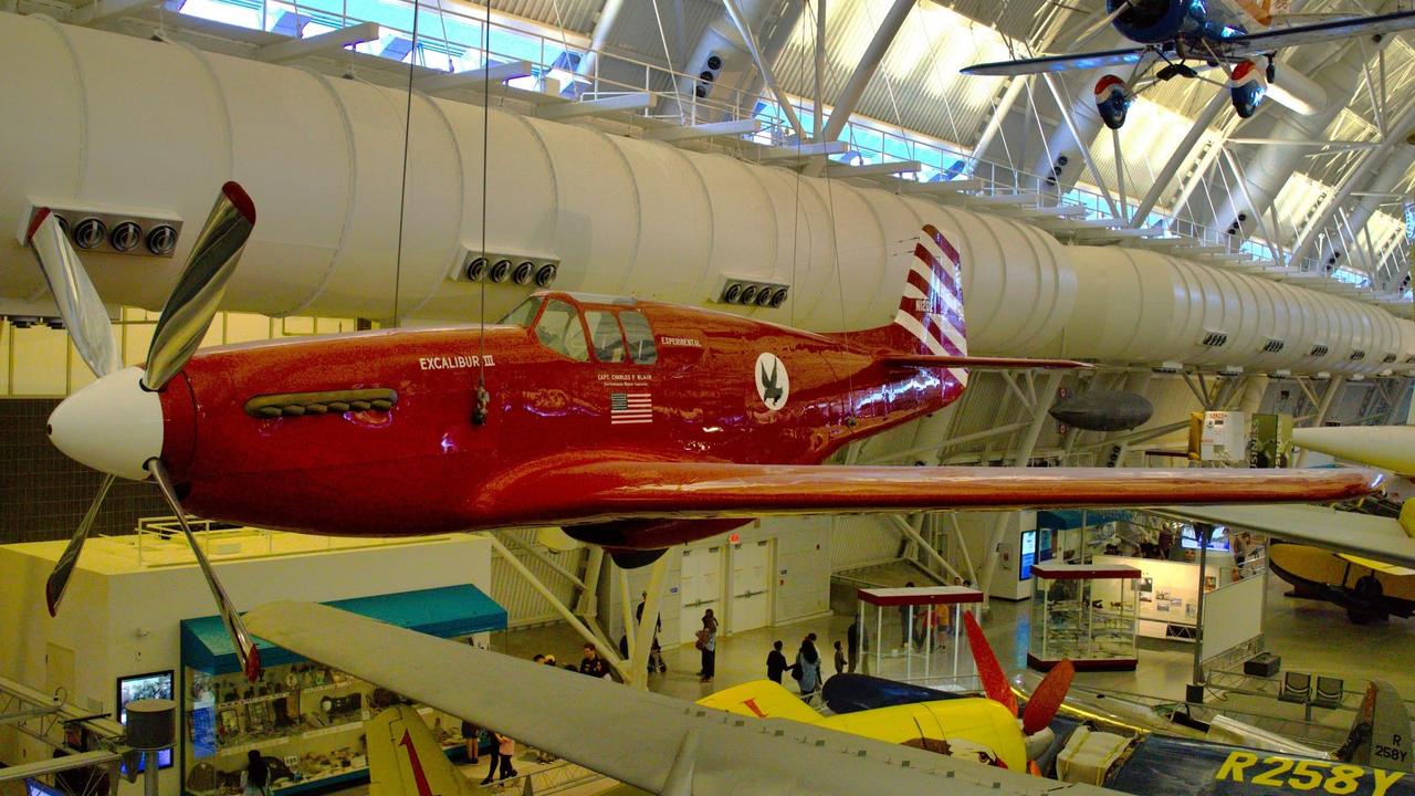 P-51C“野马”战斗机“ExcaliburIII”，一架打破纪录的竞速飞机，