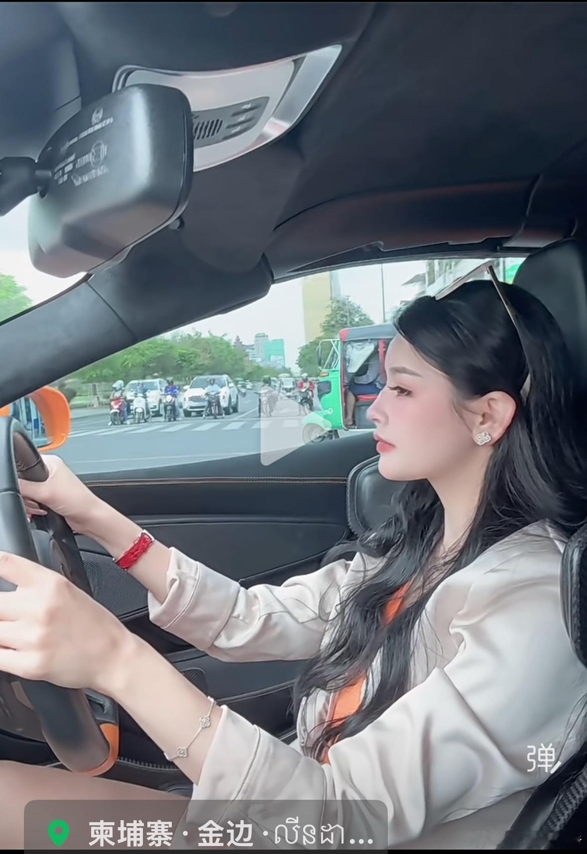 各种饵料已经打窝了，千万别被骗了，特别是美色，单身狗别想偶遇一段掏心掏肺的恋情…