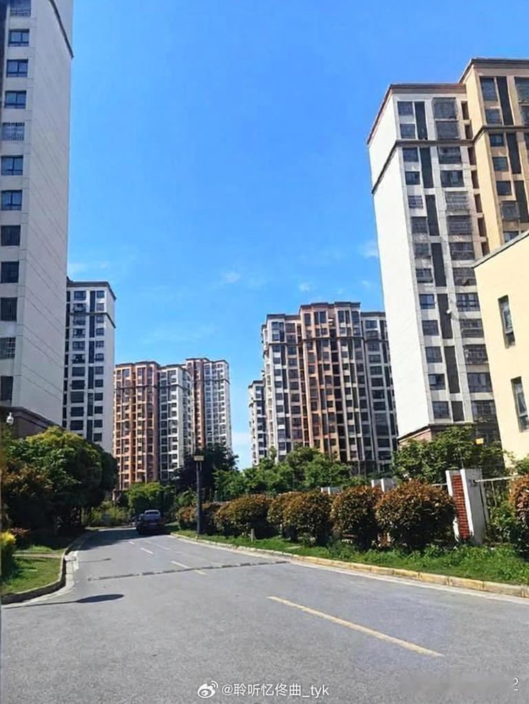 当今社会，有四批人最容易被人调侃：第一批是2019-2021年买房的人——亏