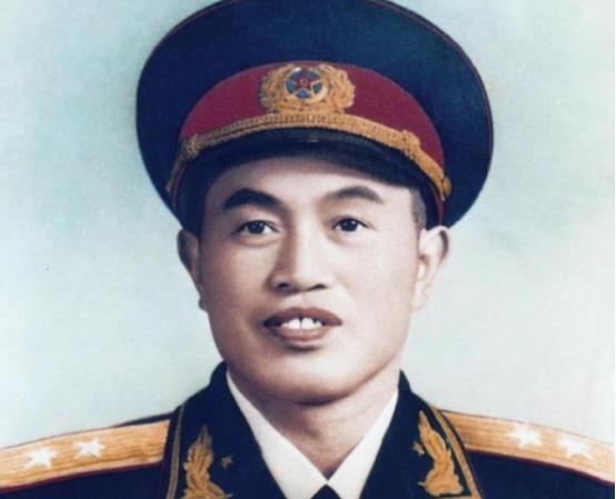 1943年，八路军活捉了日军中佐，刘伯承大喜过望，忙说要奖励这个战士，可当听说俘